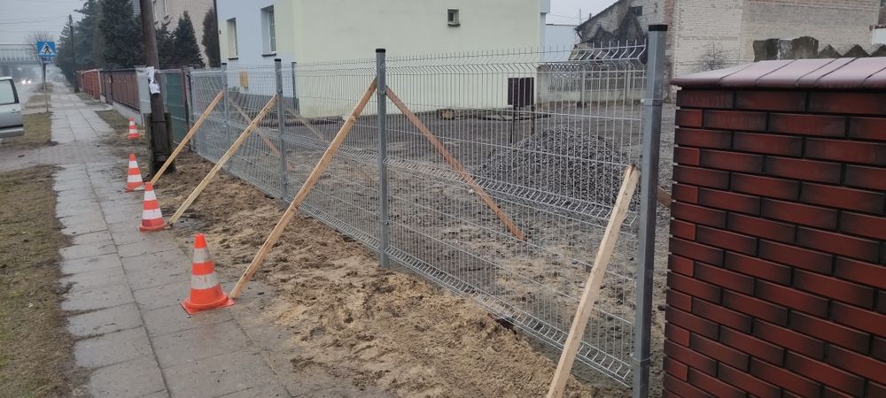 Prace ziemne budowlane, mini koparka, wycinka drzew, wyburzenia.
