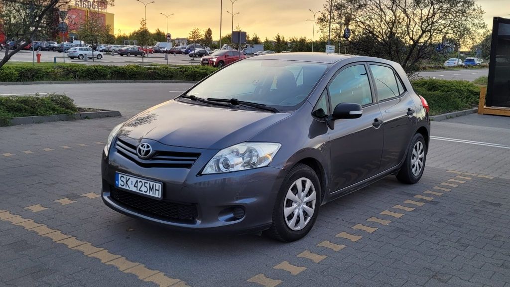 Toyota Auris 2011r.