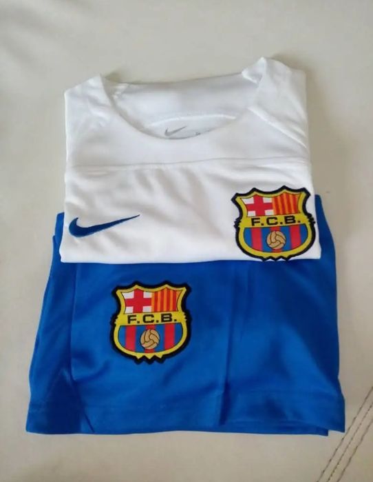 Equipamento Barcelona Criança