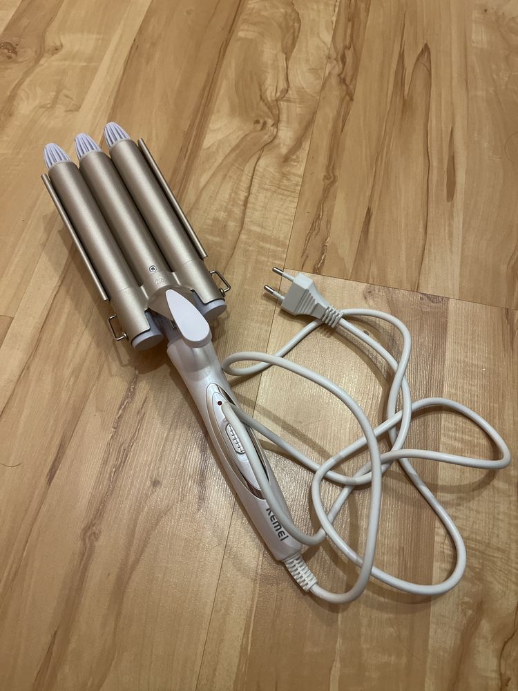 Плойка потрійна Kemei
