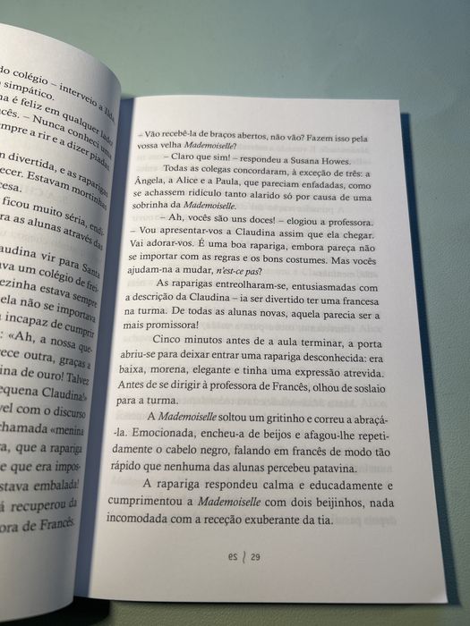 Livro As gémeas- Claudina no Colégio Santa Clara