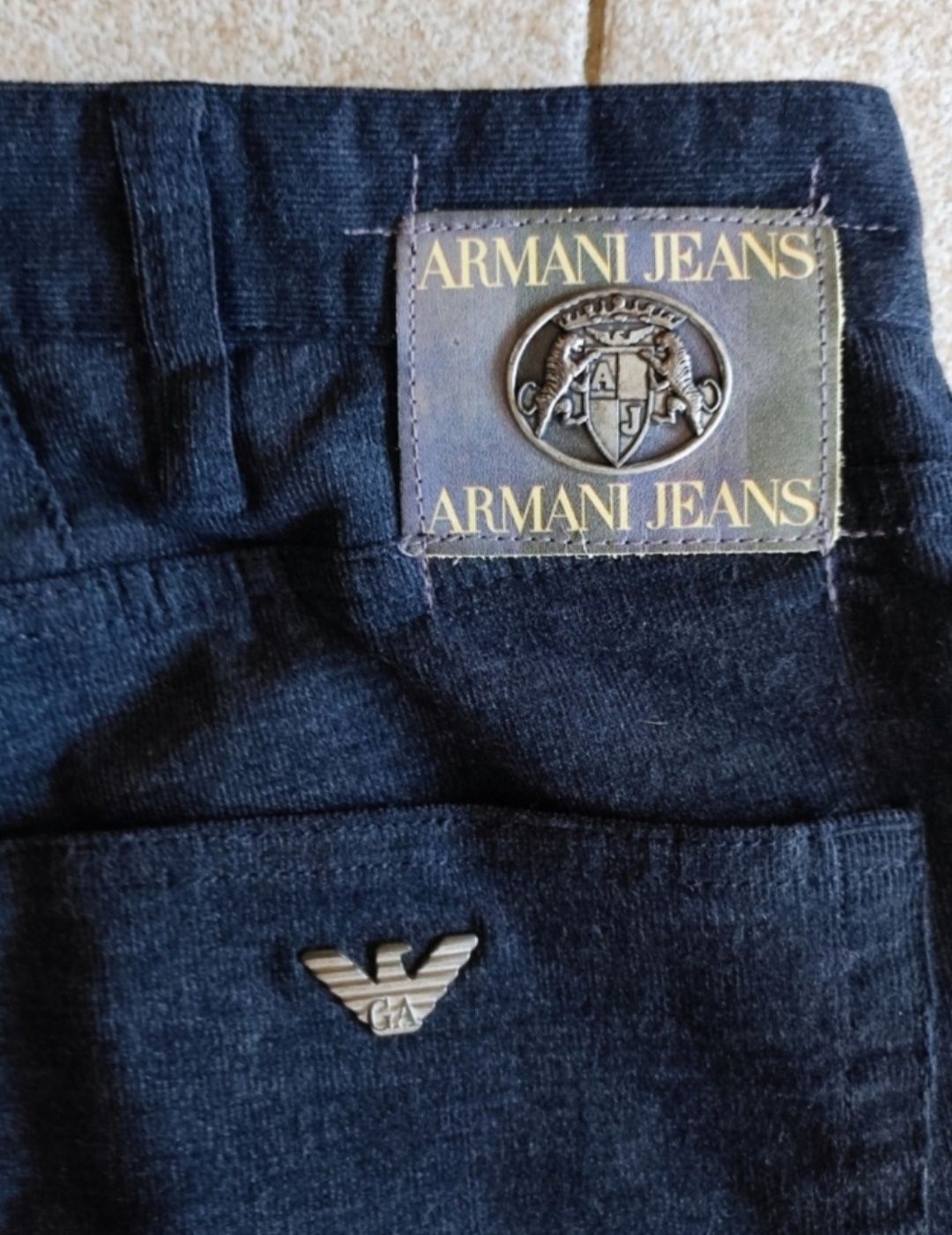 Calça aveludada Armani Edição Special