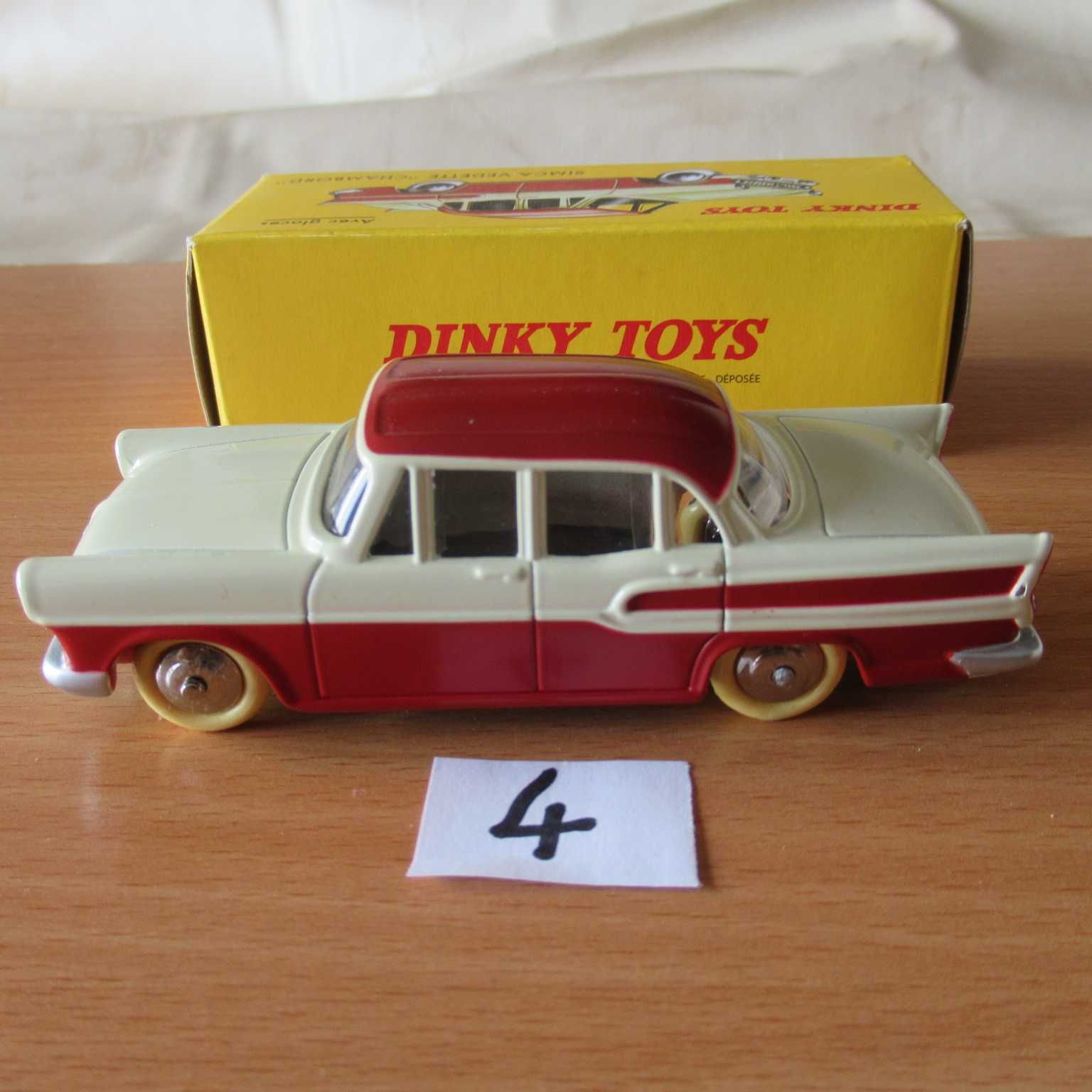 (c133/11)  5 carros em metal da Dinky Toys esc,1;43 C/caixa