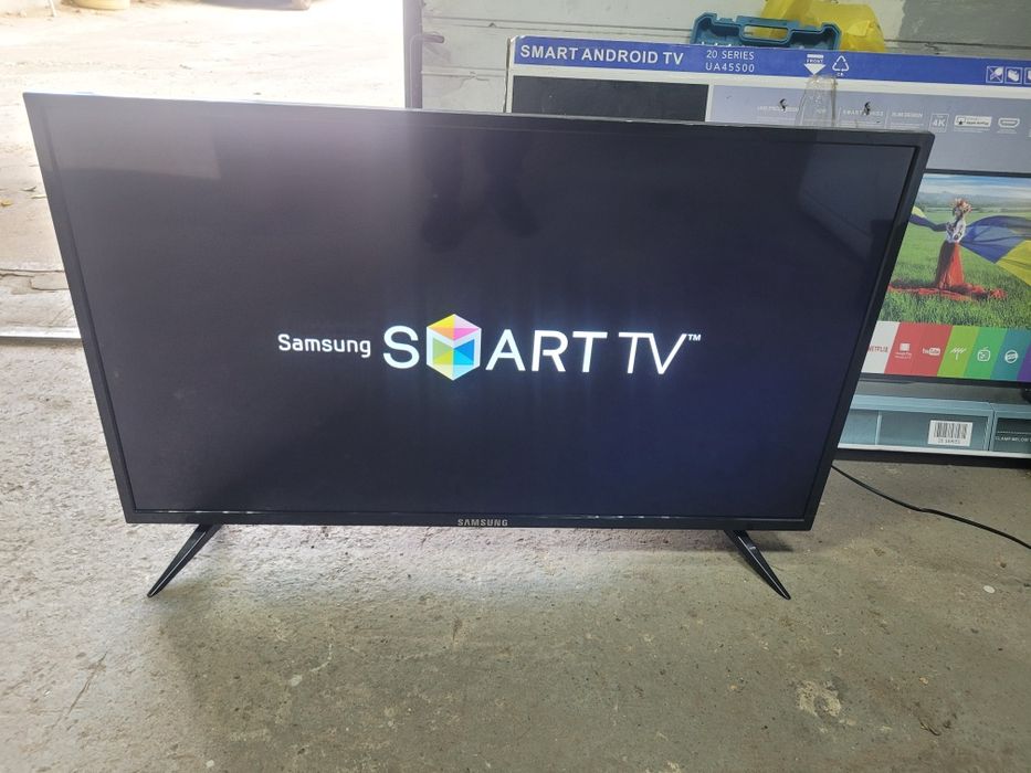 Телевизор 2024 года Samsung 43" Smart TV плазма HDMI