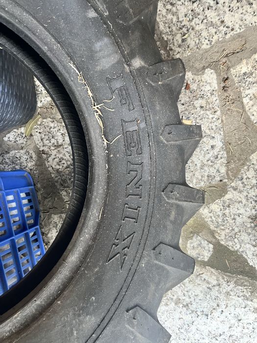 Pneus de trator Fenix 8,25-16