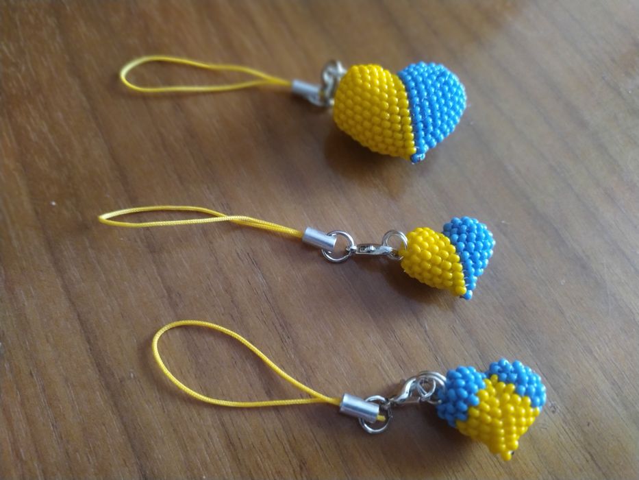 Брелок, підвіска з бісеру.