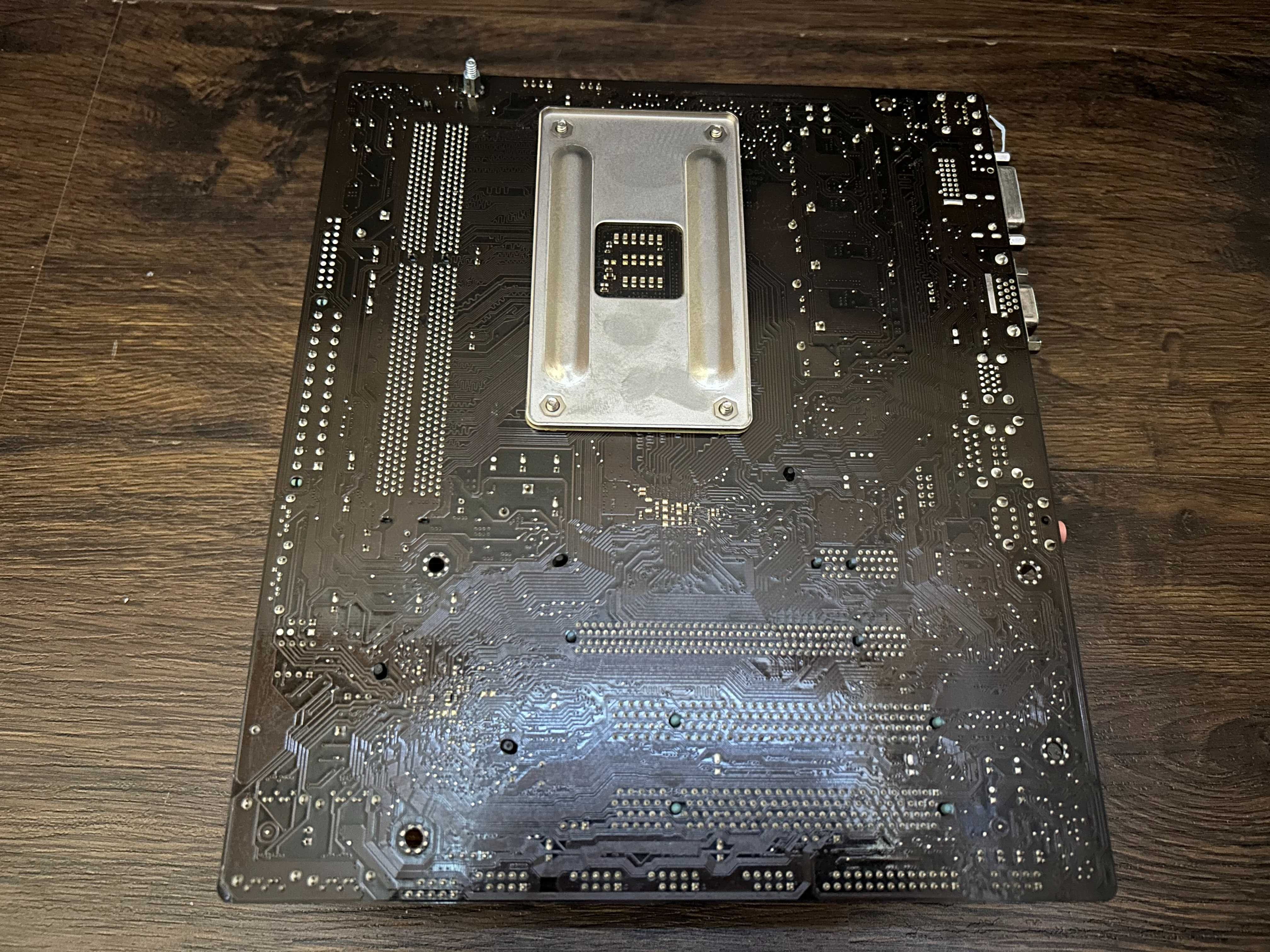Эксклюзив! Игровой комплект 4 ядра FX 4300/8GB 1600 DDR3 Гарантия!