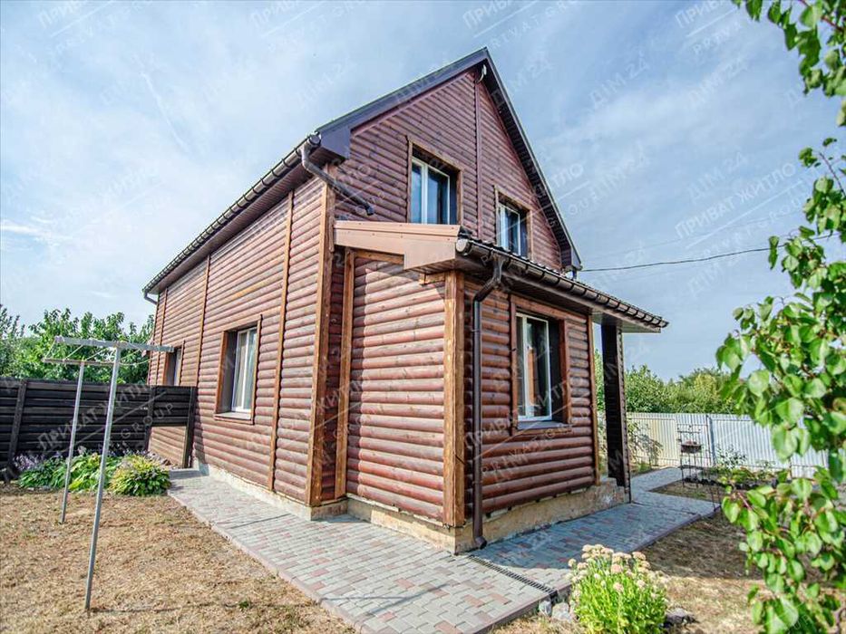 Просторий дуплекс із душею — Ваш ідеальний дім у селі Гора!