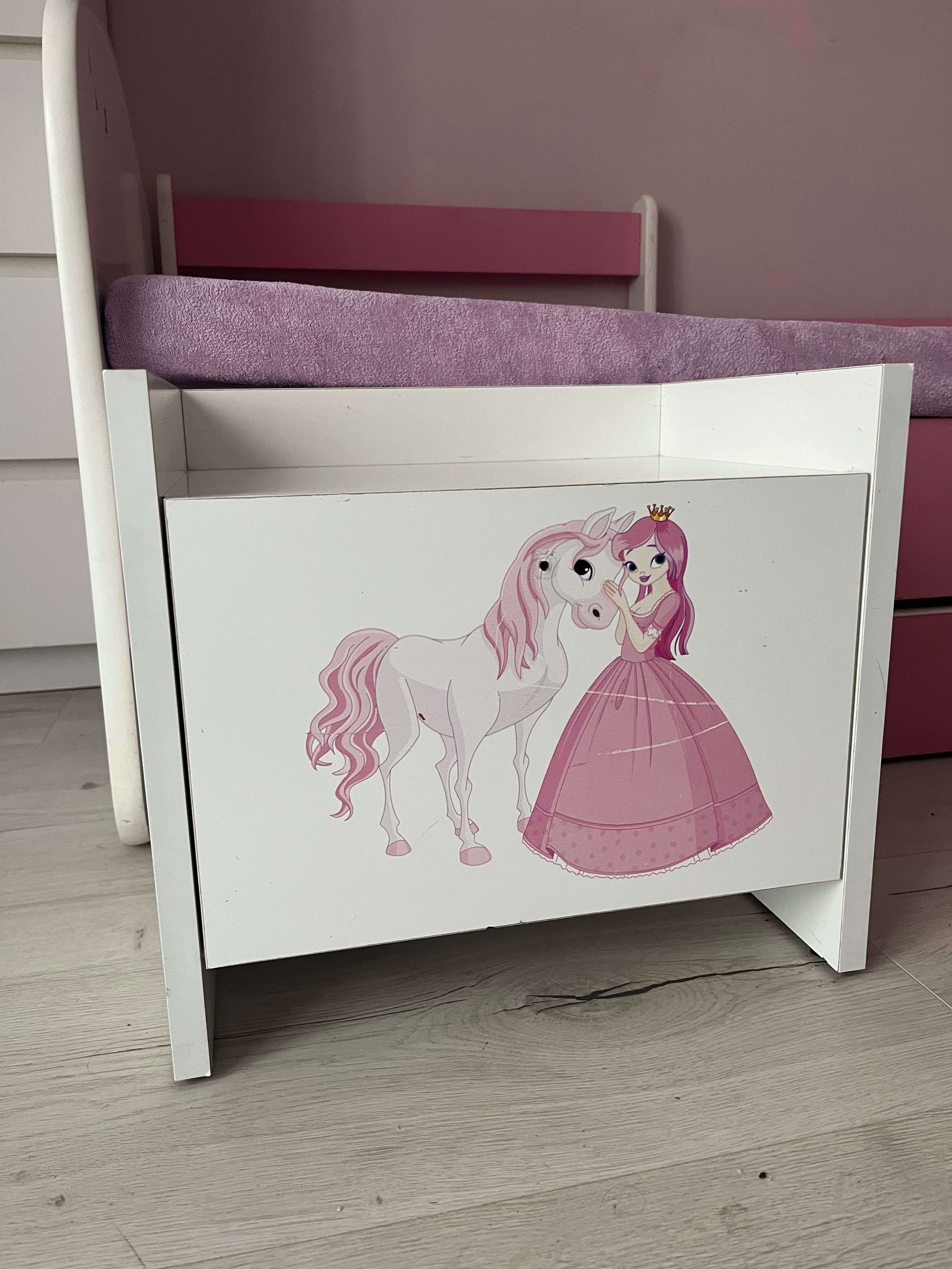 Meble do pokoju dla dziewczyny