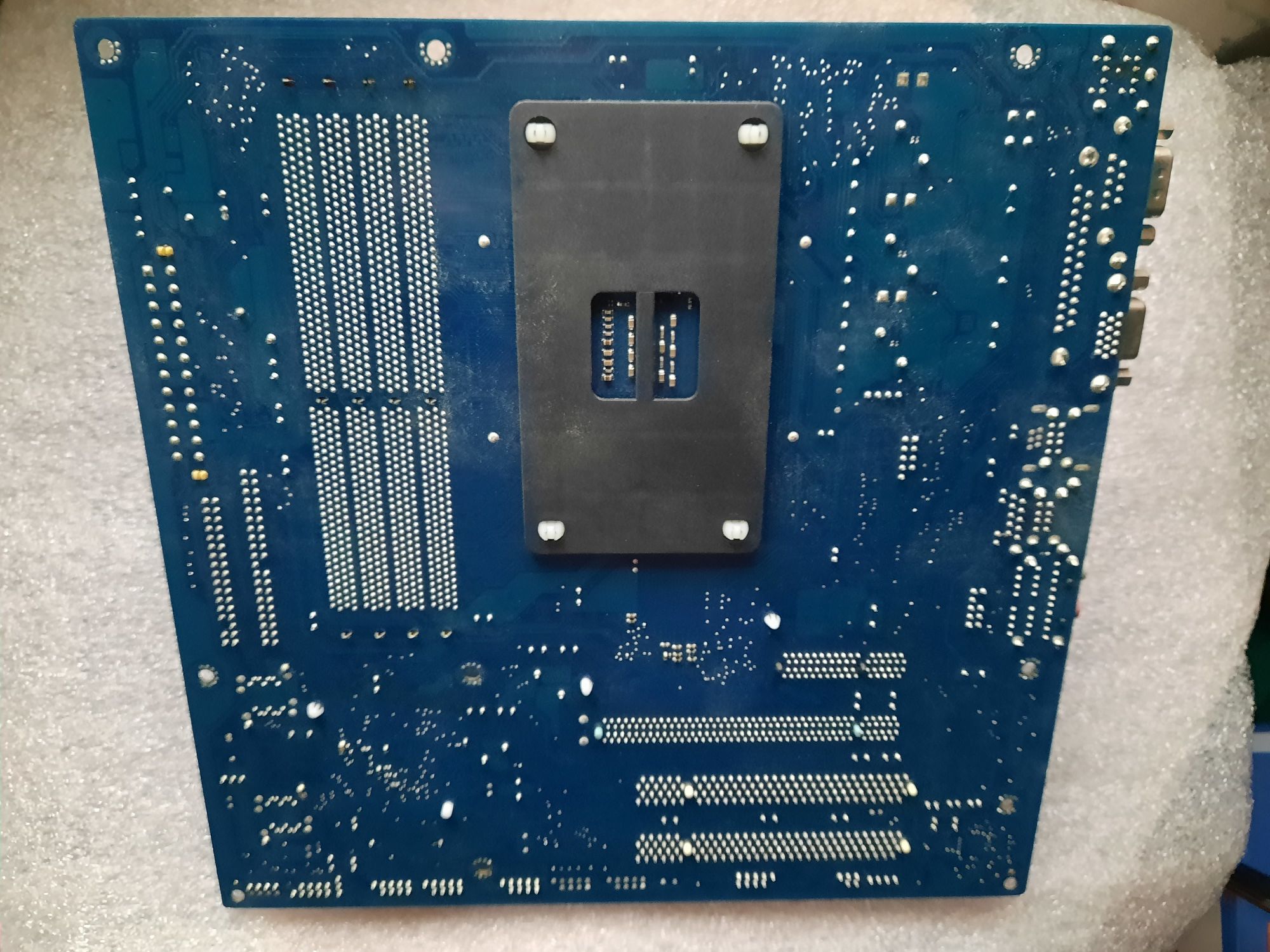 Системна плата msi ms-7181 та gigabyte ga ma69vm