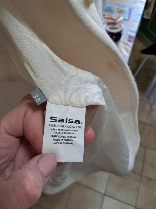 Casaco.  Salsa. Em muito bom estado.