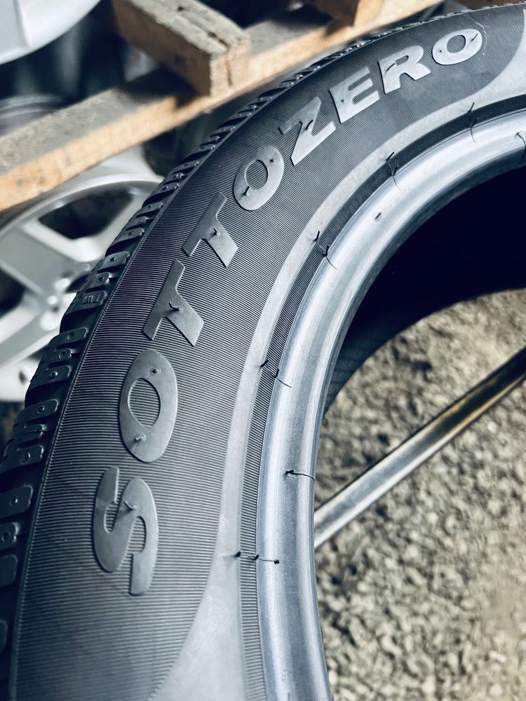 Шини Резина Зимові 19Рік 215 55 17 Pirelli Sottozero 4шт