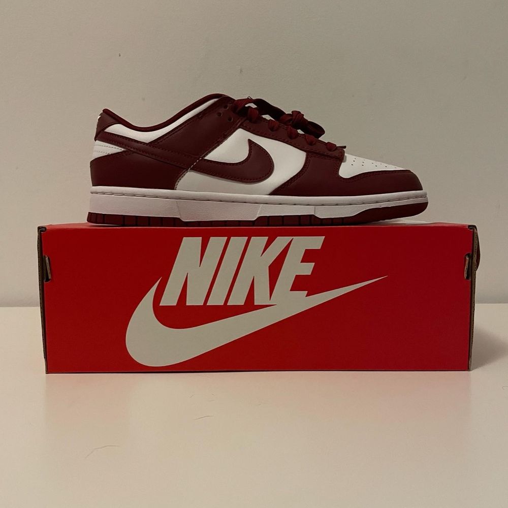 Nike Dunk Low Team Red