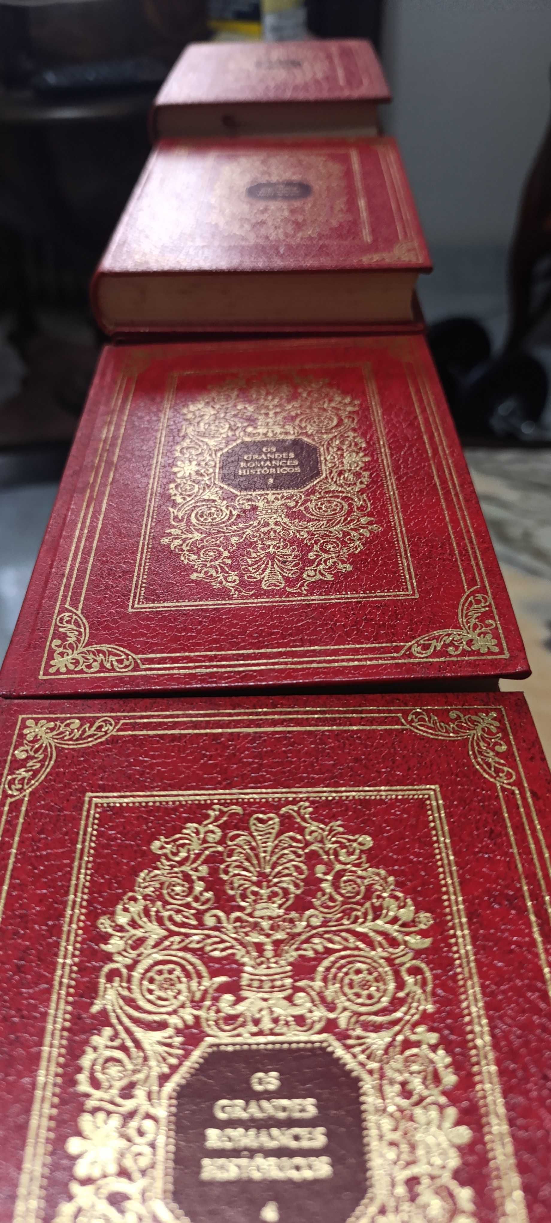 Coleção de livros antigos