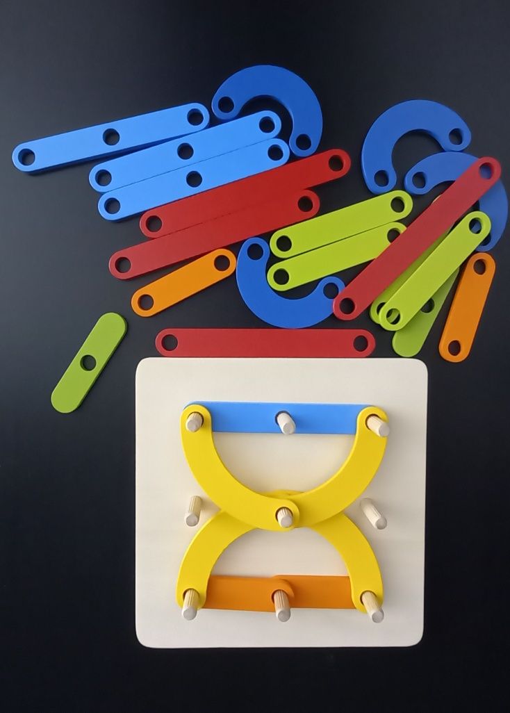 Розвиваюча дерев'яна ігра Playtive Shape Puzzle 3+