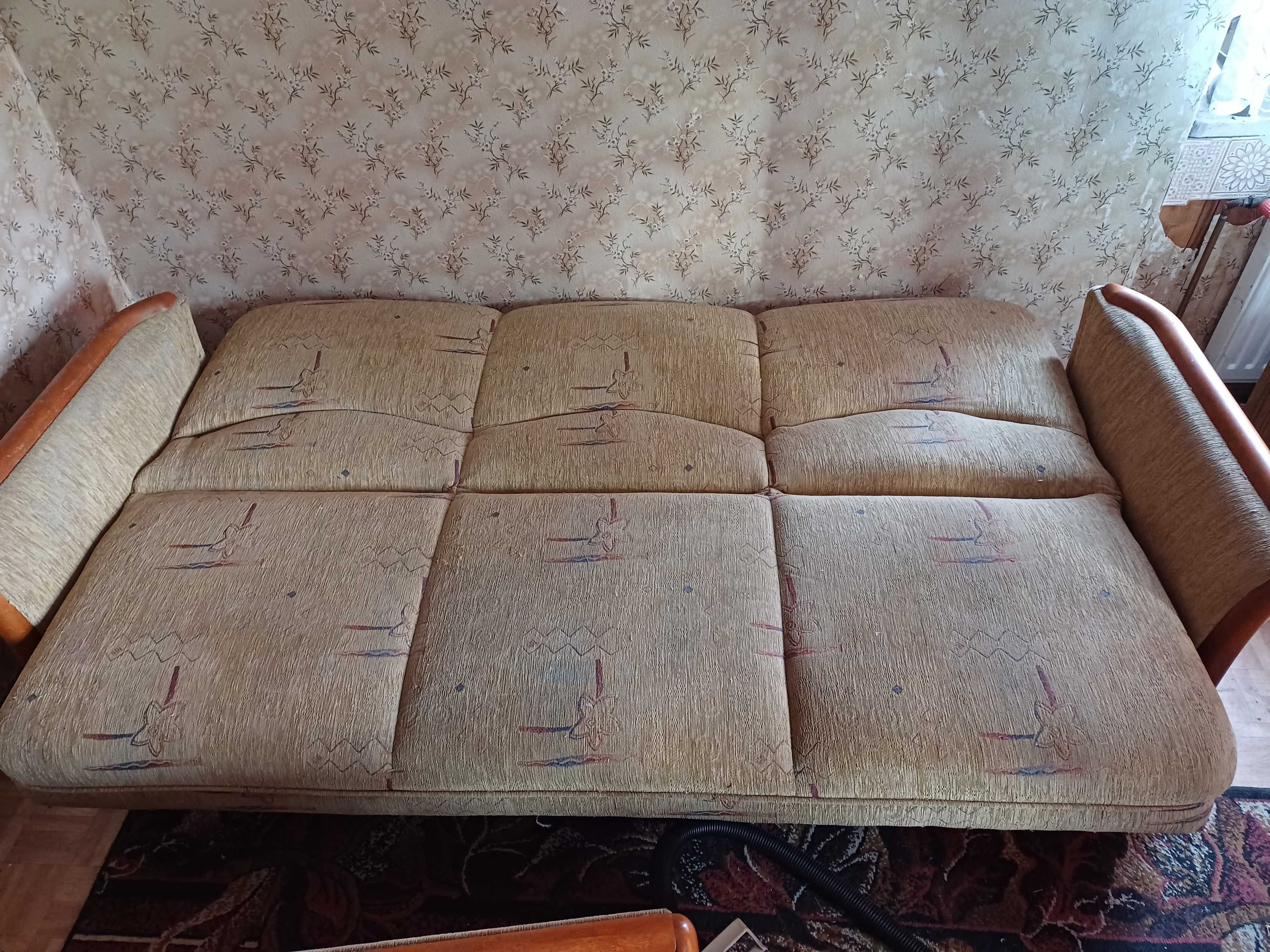 Komplet mebli sofa rozkladana + 4 fotele