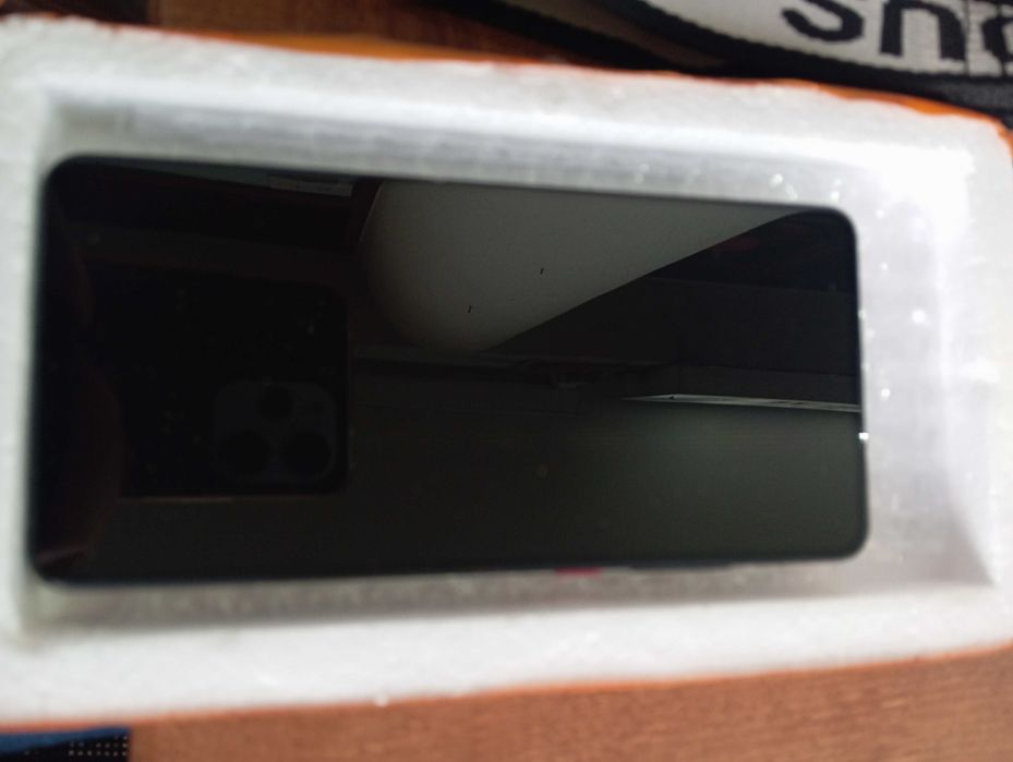 Ecrã+ estrutura de telemóvel