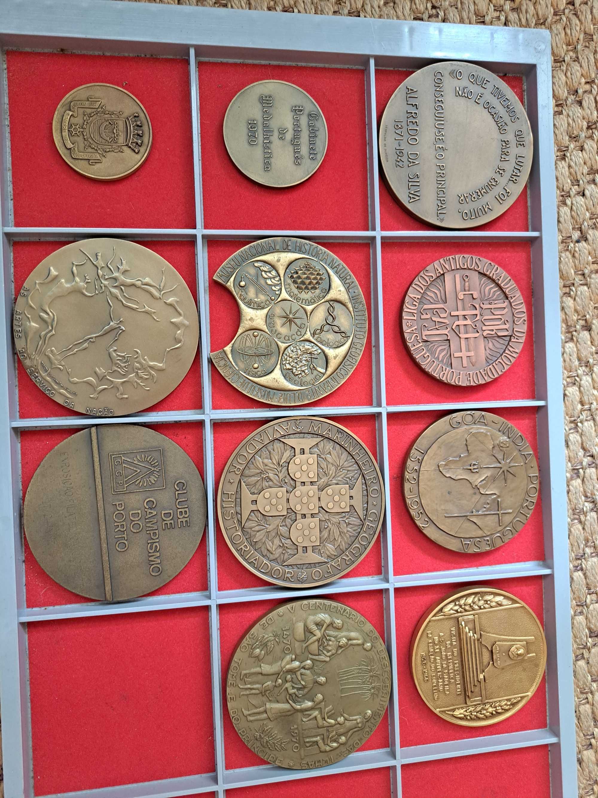 Medalhas de bronze antigas