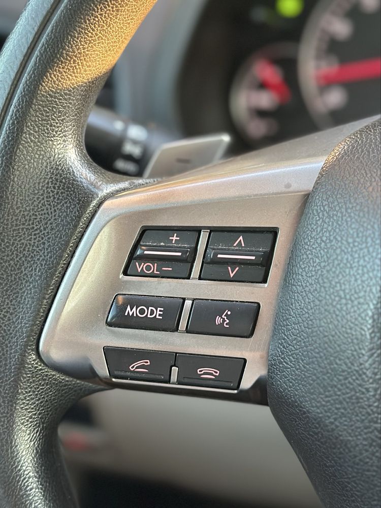 Продам Subaru Legacy 2013 2014 2.5 газ/бензин шикарное состояние