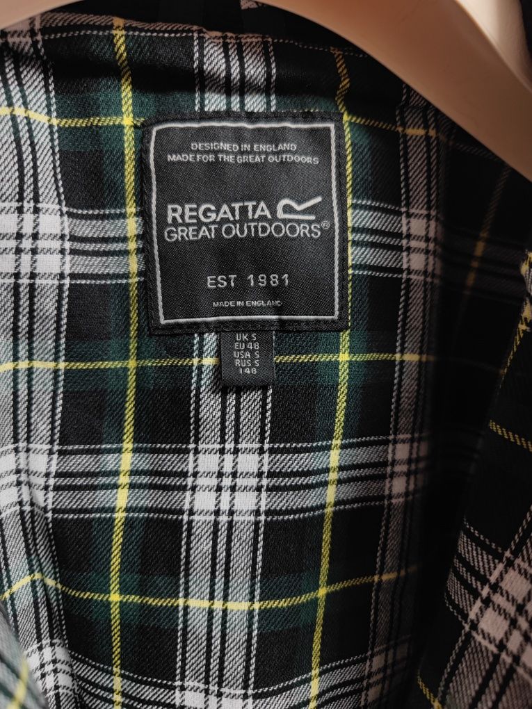 Ваксова куртка Regatta Country Wax Black
оригінал