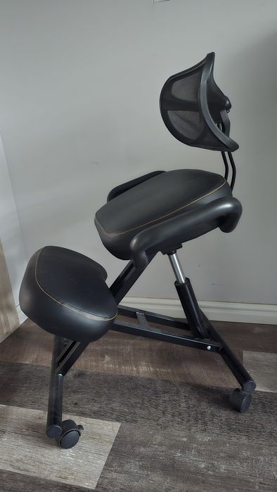 Klękosiad fotel na kręgosłup klęcznik z oparciem i regulacją wysokości