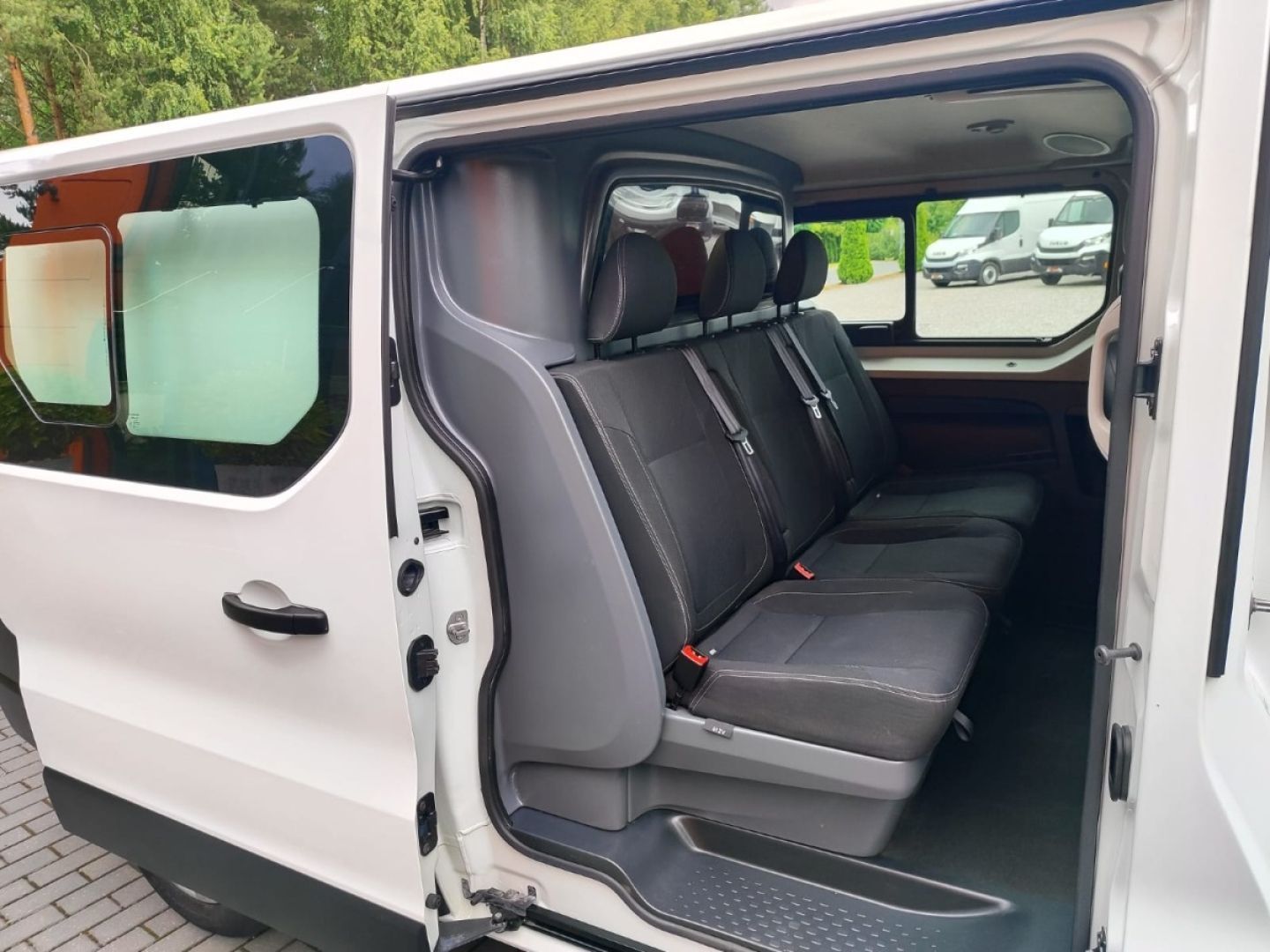 Renault Trafic  L1H1 2.0 DCI 135 KM 6 osób