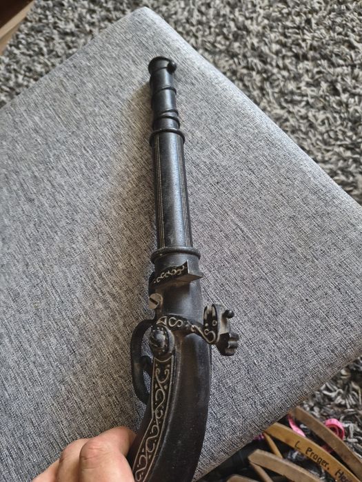 Atrapa pistoletu metalowy