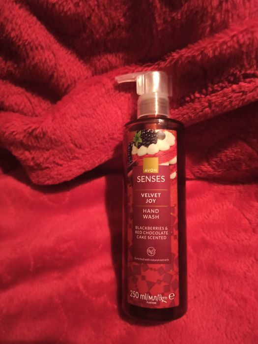 Avon - mydło do mycia rąk w płynie - VELVET JOY - 250 ml