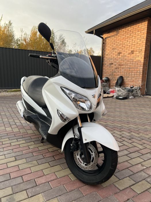 скутер Suzuki Burgman 200 без пробігу по Україні з Японії