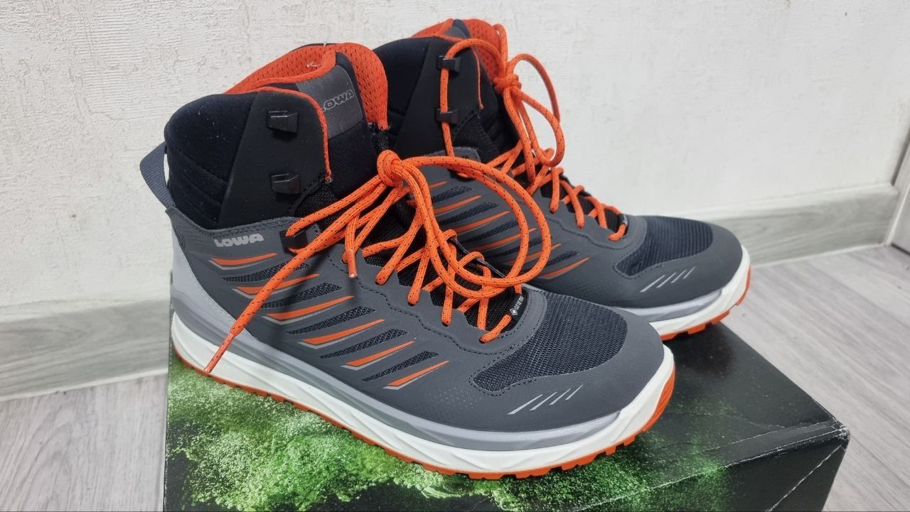 РАСПРОДАЖА!!! Lowa Axos GTX Mid.