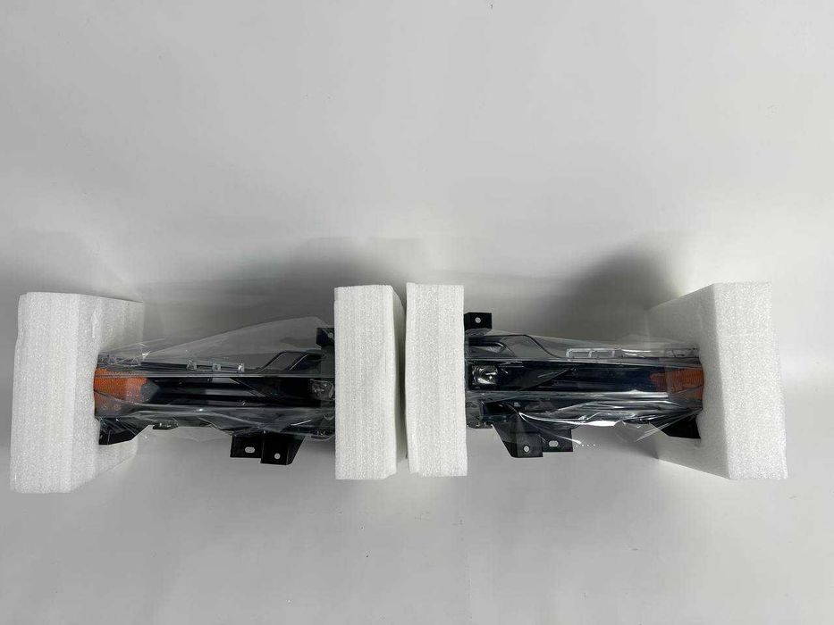 Фара протитуманна ліва; права (USA) Tesla Model 3/Y