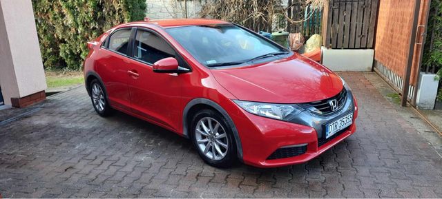 Honda Civic 2012 z polskiego salonu