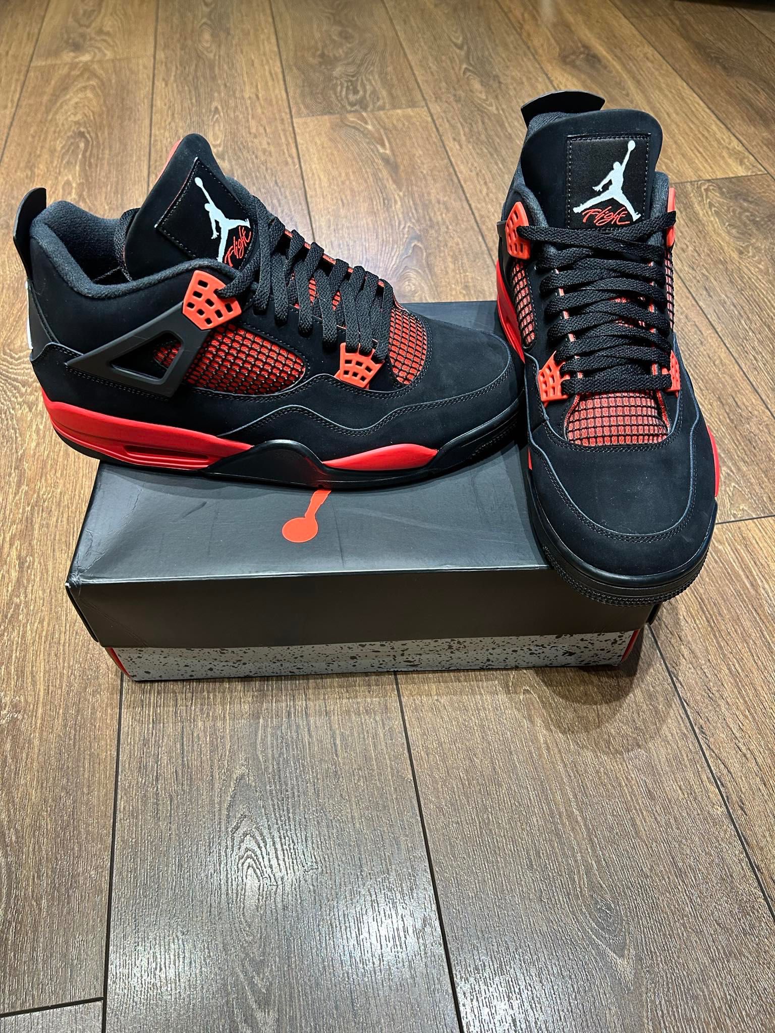 Nike AIR Jordan 4 thunder red