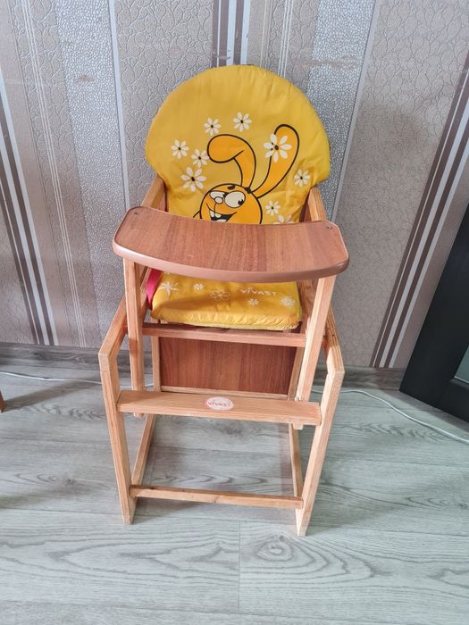 Стільчик для годування