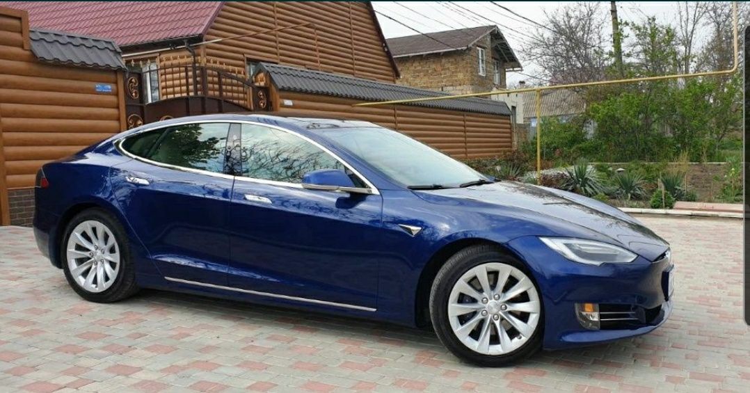 Tesla Model S100D 600км 2017г Новая!