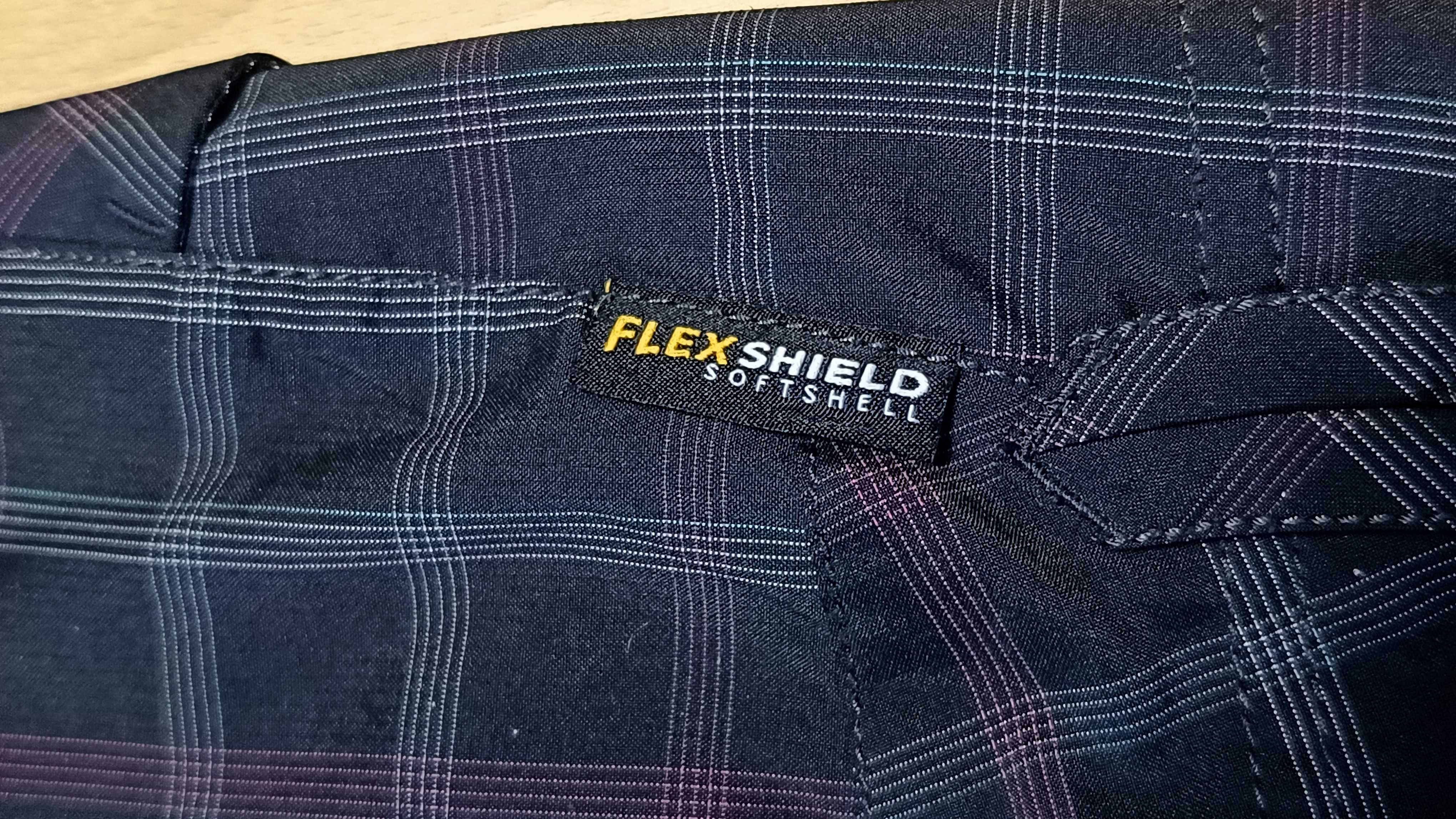 Krótkie spodnie turystyczne JACK WOLFSKIN FLEX SHIELD r.L stan idealny