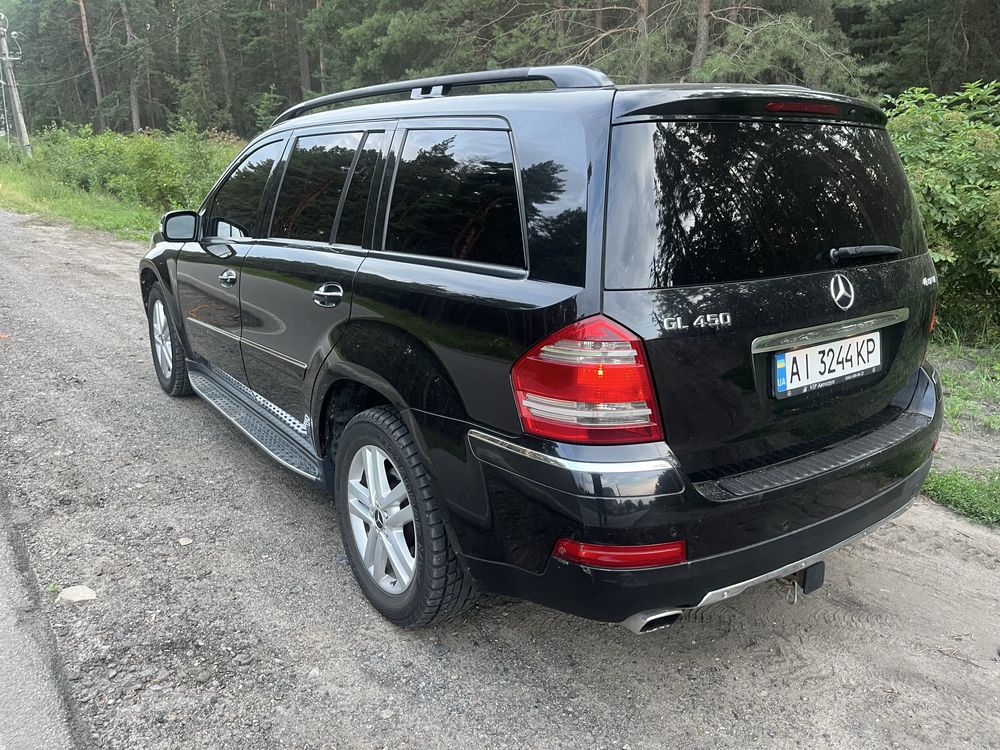 Продам хороший автомобиль