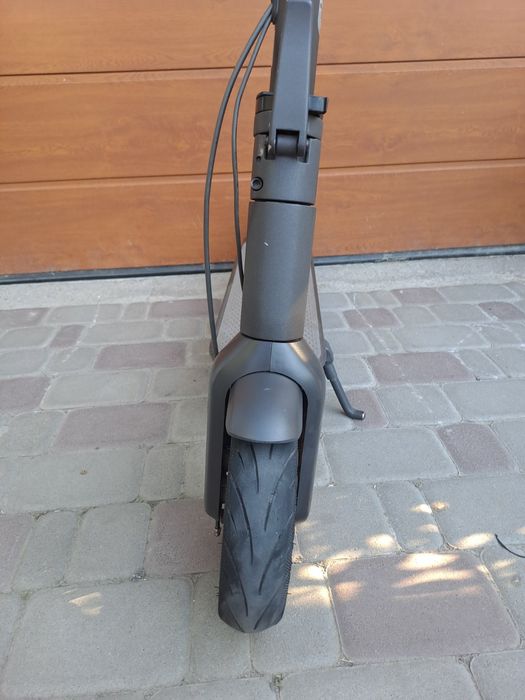 Продам електро самокат ninebot KickScooter MAX G30p