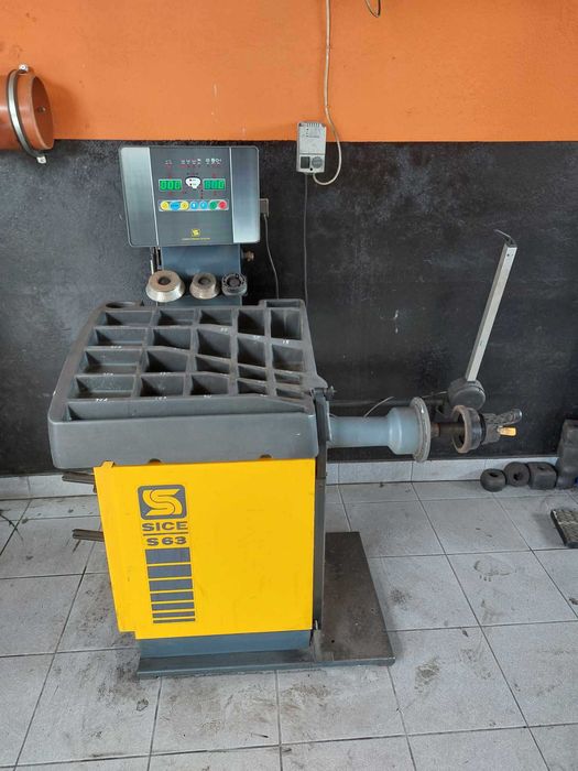 Wyważarka do kół osobowych i dostawczych SICE S63 made in ITALY