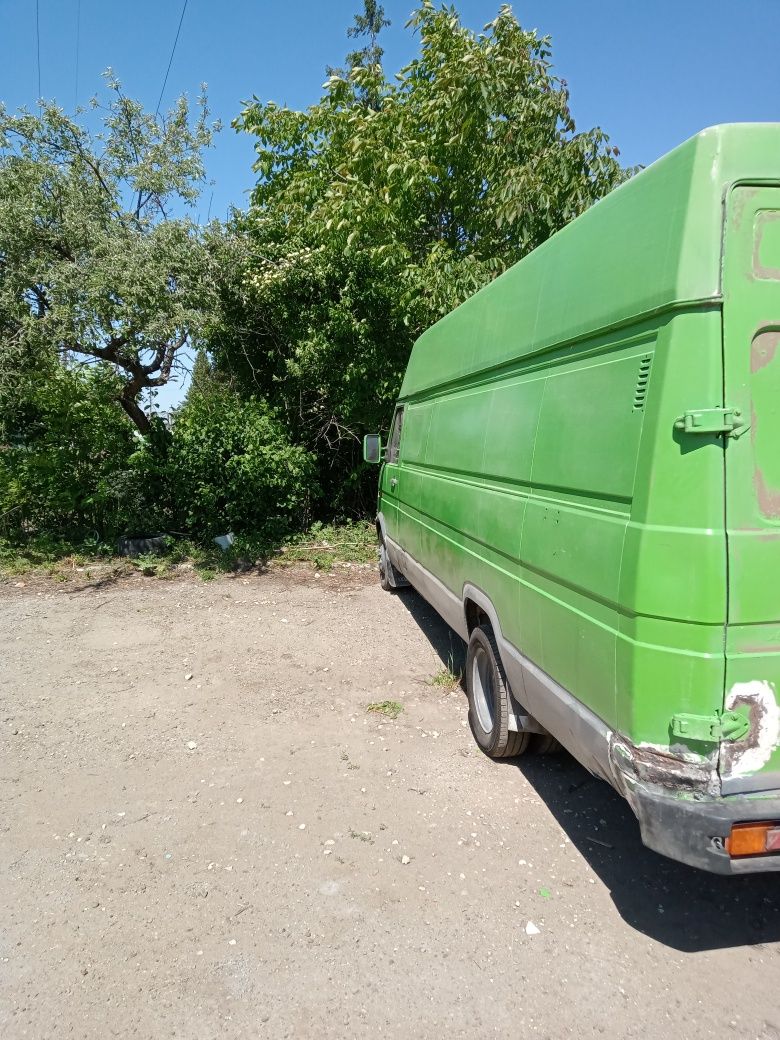 Продам автомобіль Iveco Daily