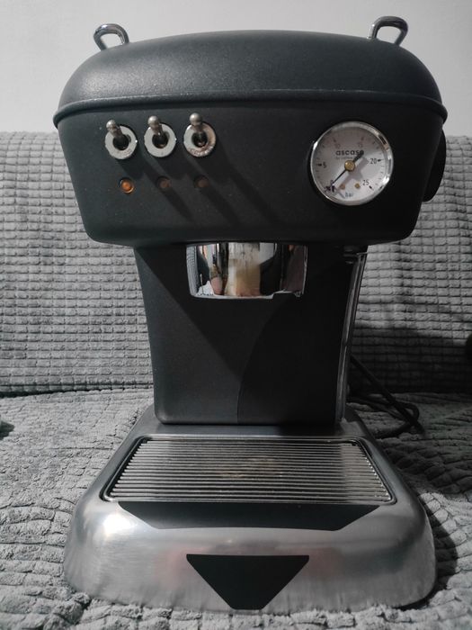 Ekspres do kawy kolbowy, ascaso dream