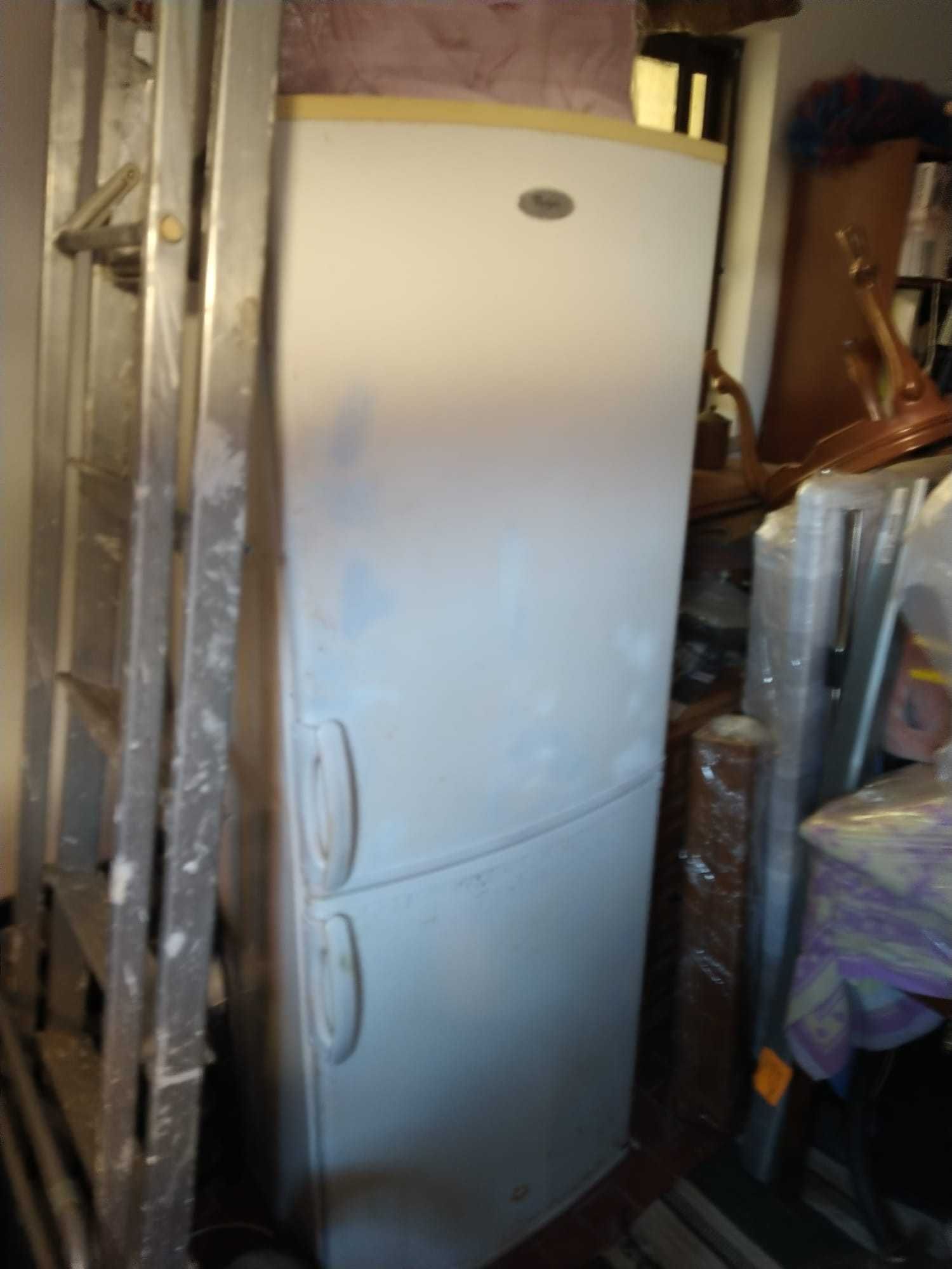 frigorifico cozinha ou despensa em bom estado