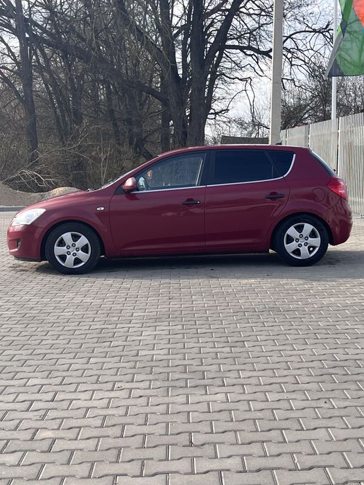 Продам авто Kia Ceed