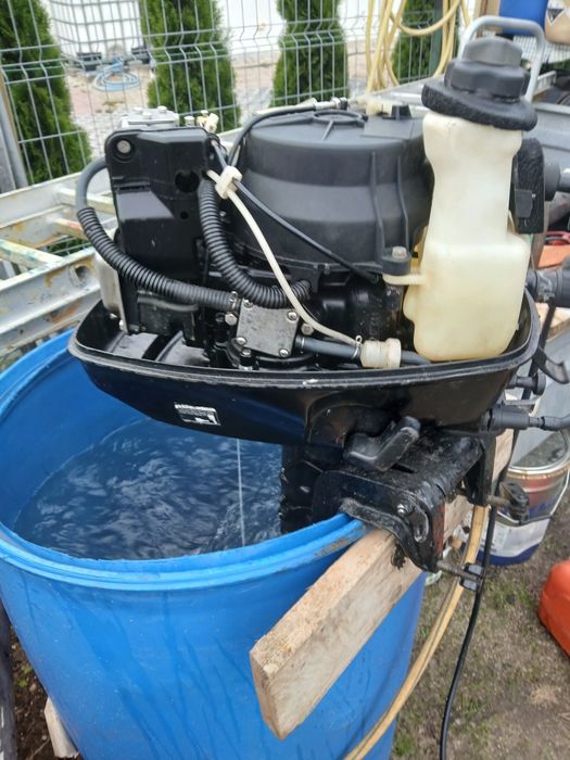 Sprzedam silniki zaburtowe 5 łódz wędkarską