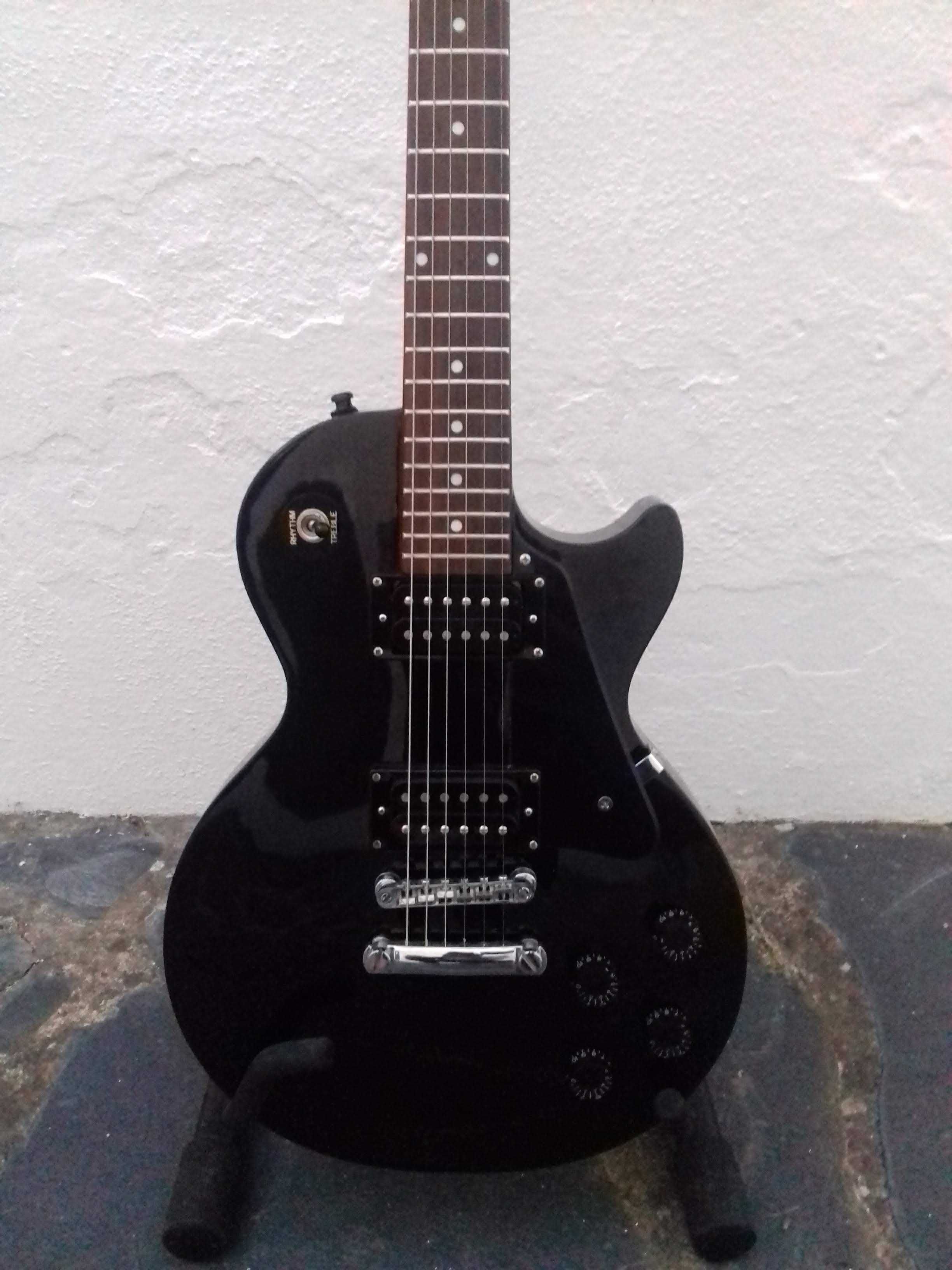 Guitarra Epiphone Les Paul Studio c/ Hardcase