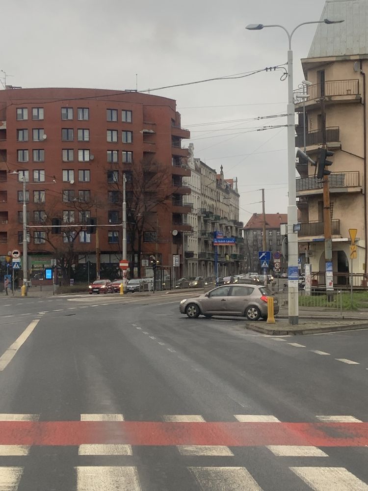 Sprzedam miejsce postojowe. Centrum miasta