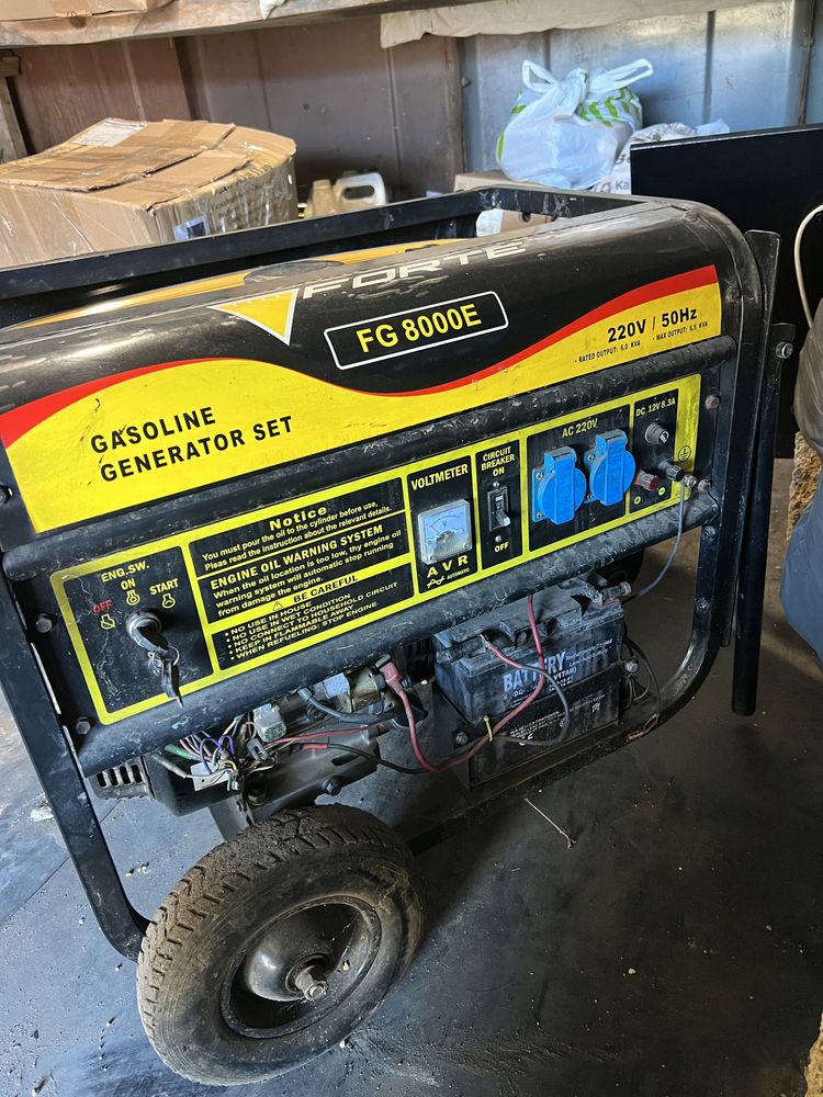 Продам Бензиновый генератор Forte FG8000E