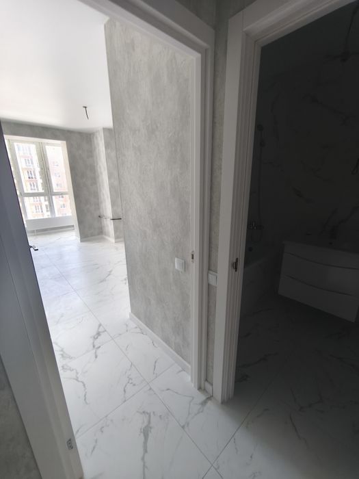 Цена с оформлением! 37 КВ.м. Новый ремонт. Без комисси.