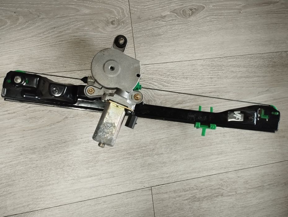 Mechanizm podnośnik szyby drzwi przednich Fiat Punto  ]10 ovoko