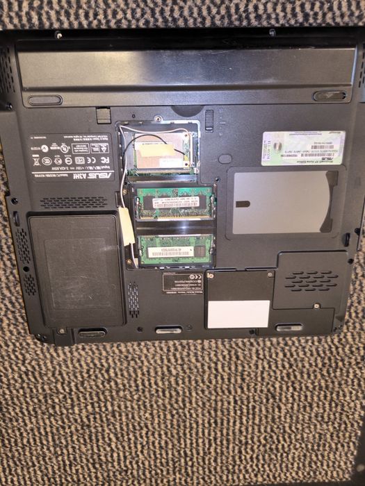 Laptopy stare Compaq X2 oraz Asus